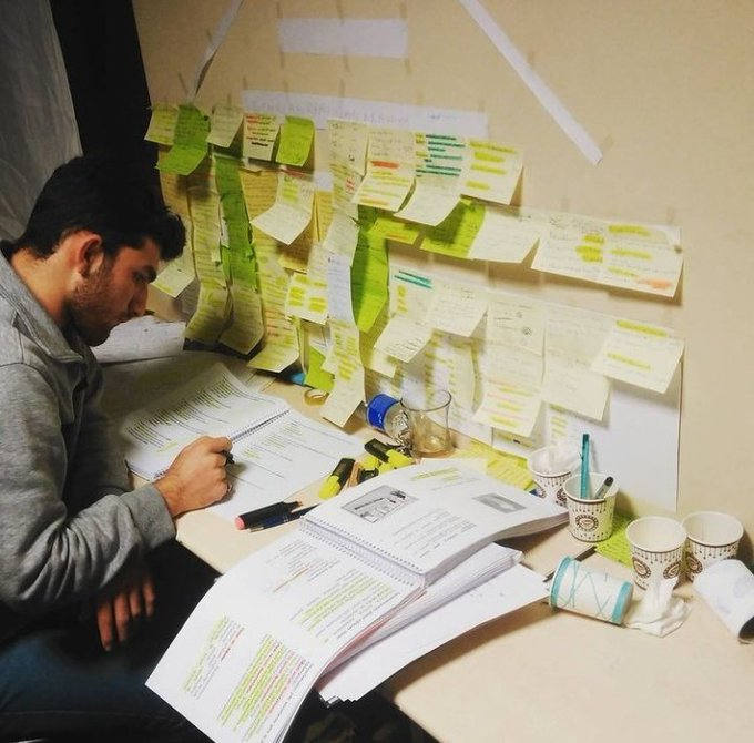 🚩Alın teriniz ile kazandığınız, büyük emekler verip bitirdiğiniz ve şerefinizle icra ettiğiniz bu hekimlik diplomasını hiç bir zaman hiç bir kimse yerlere pul edemeyecektir.
🚩Bizim köyde Alın teri ile inşa eden, kanla savunur derler. İşte hekimlerinde hak arayışlarının