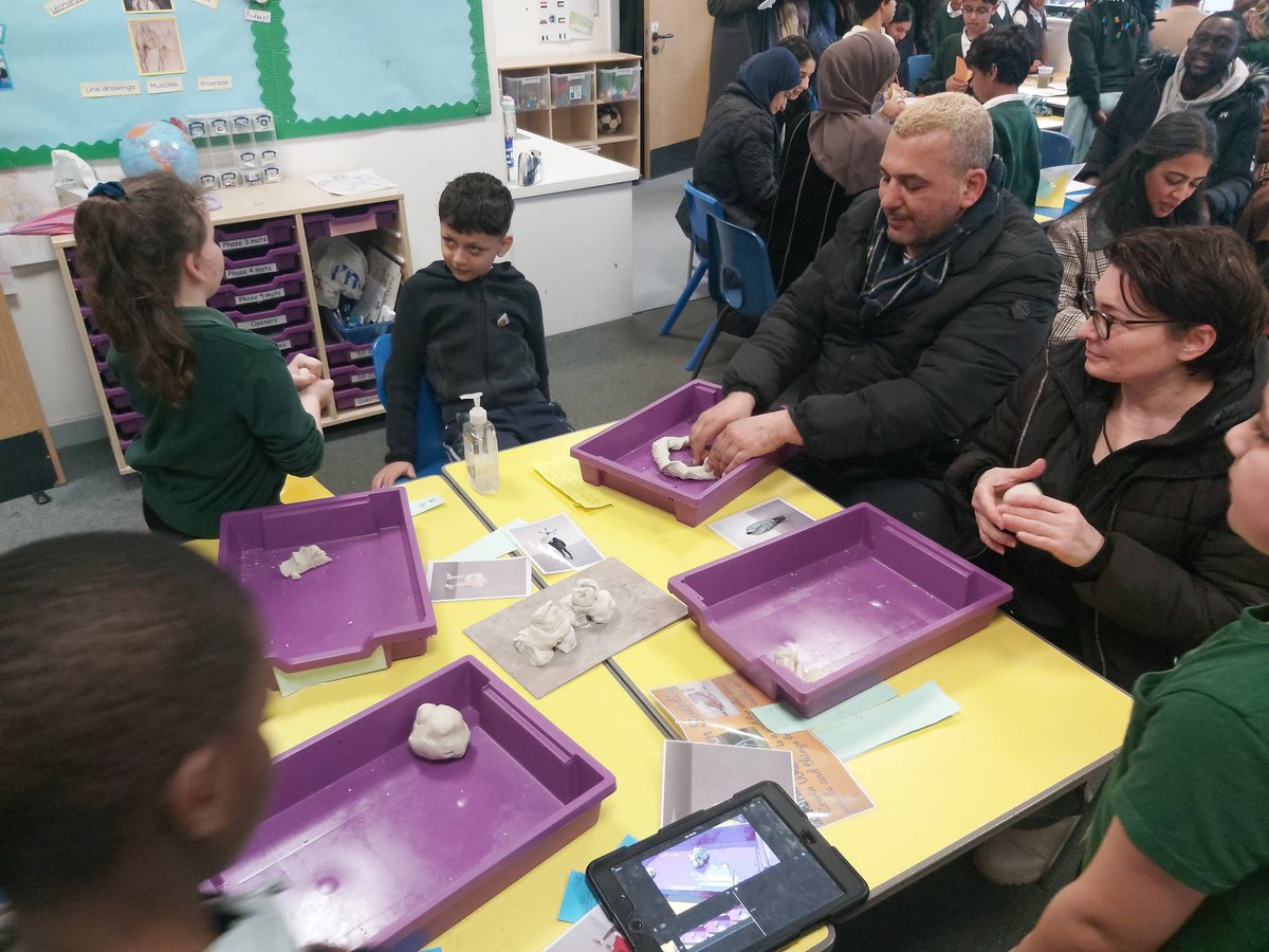 Mrs_Biggin1's tweet photo. Thank you so much parents, for coming to our Masterclass and supporting all the children! They loved sharing their art with you and having a real purpose to develop their English. https://t.co/GsO05iCf9g
