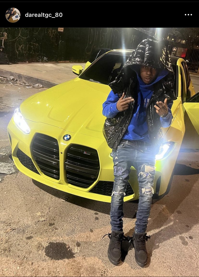 do_bloco7003's tweet photo. 🚨TG Flockaa era conhecido por TG Crippy em alusão a sua gangue 83 Gangter CripsⓂ️, mas após desentendimentos ele deixou de ser Crip e passou a ser somente DOA, só que agora TG se afiliou aos Rollin 80's♿️, agora ele pode voltar a ser TG Crippy. 

#DOA #Rollin #FreeTG #Onlyfans https://t.co/3ca6BGT7Zn