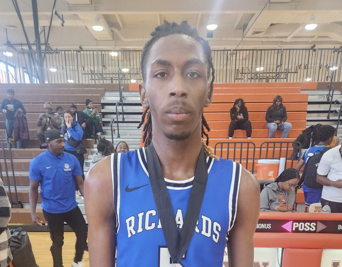 One of the state's best secrets will be unleashed in front of college coaches!  Richards SG David Thomas posted averages of 28 pts, 7 reb, 4 ast, 4 stl a game as a senior! 

See him at <a href="/undscvrdshwcse/">Undiscovered Showcase</a> April 13!  

Uncommitted Players Apply HERE!⬇️
docs.google.com/forms/d/1cX_dR…