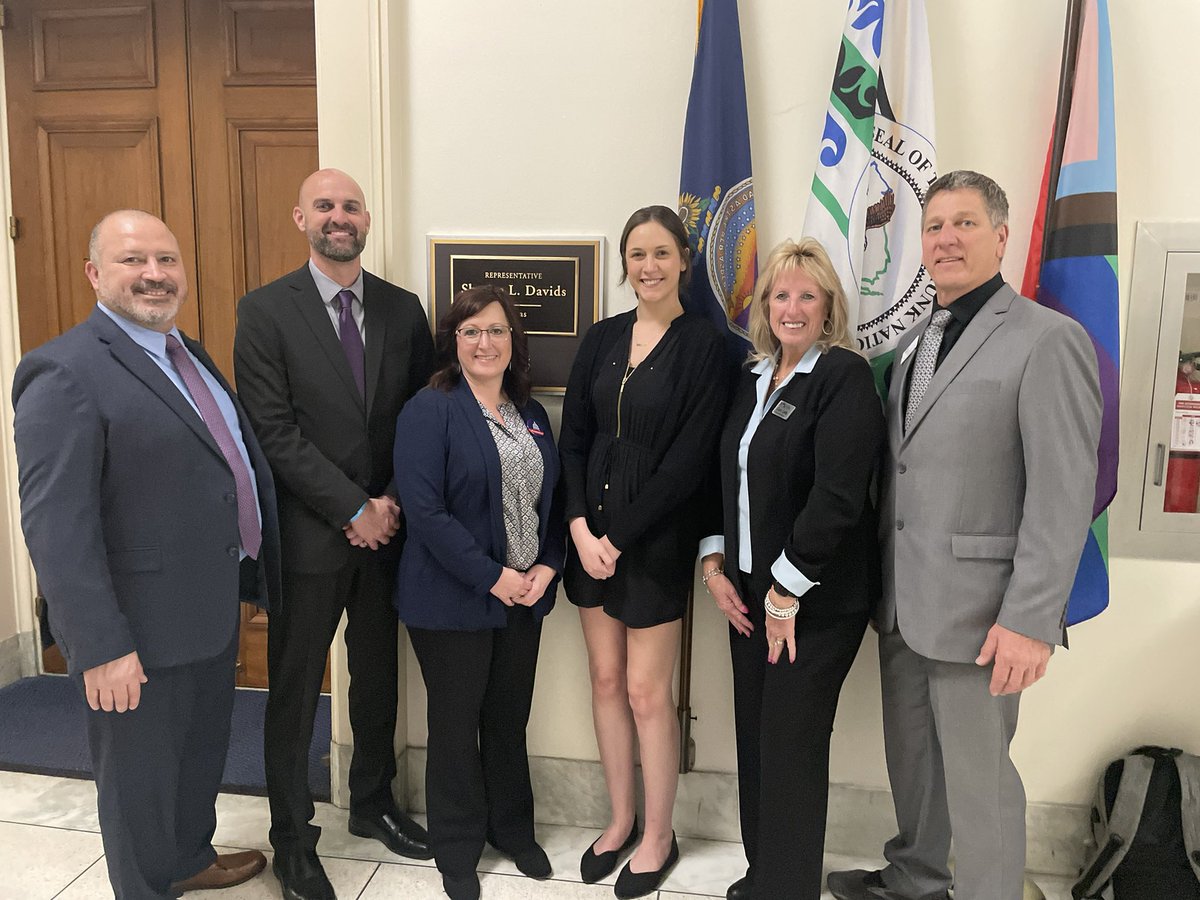 Thank you Julia with @sharicedavids office for connecting with @NASSP & @NAESP Principals. We appreciate your support for our schools, students and teachers in Kansas! @KSPrincipals @USAKansas @SaccoEric @LesWatso @JohnBefort #PrincipalsAdvocate