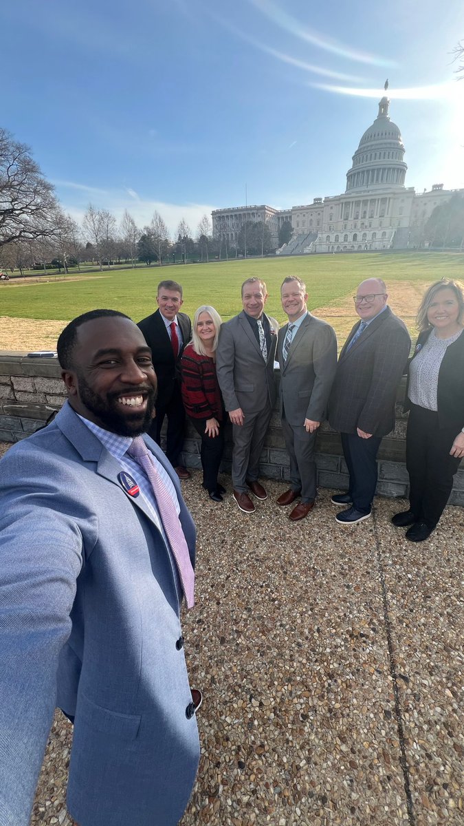 The stories of Illinois education and the federal agenda for education is currently being shared with out legislators! Mental health, educator shortage, federal budget priorities are some of topics. @ilprincipals @CraigBeals @DrBelcastro @RCES_Principal #PrincipalsAdvocate