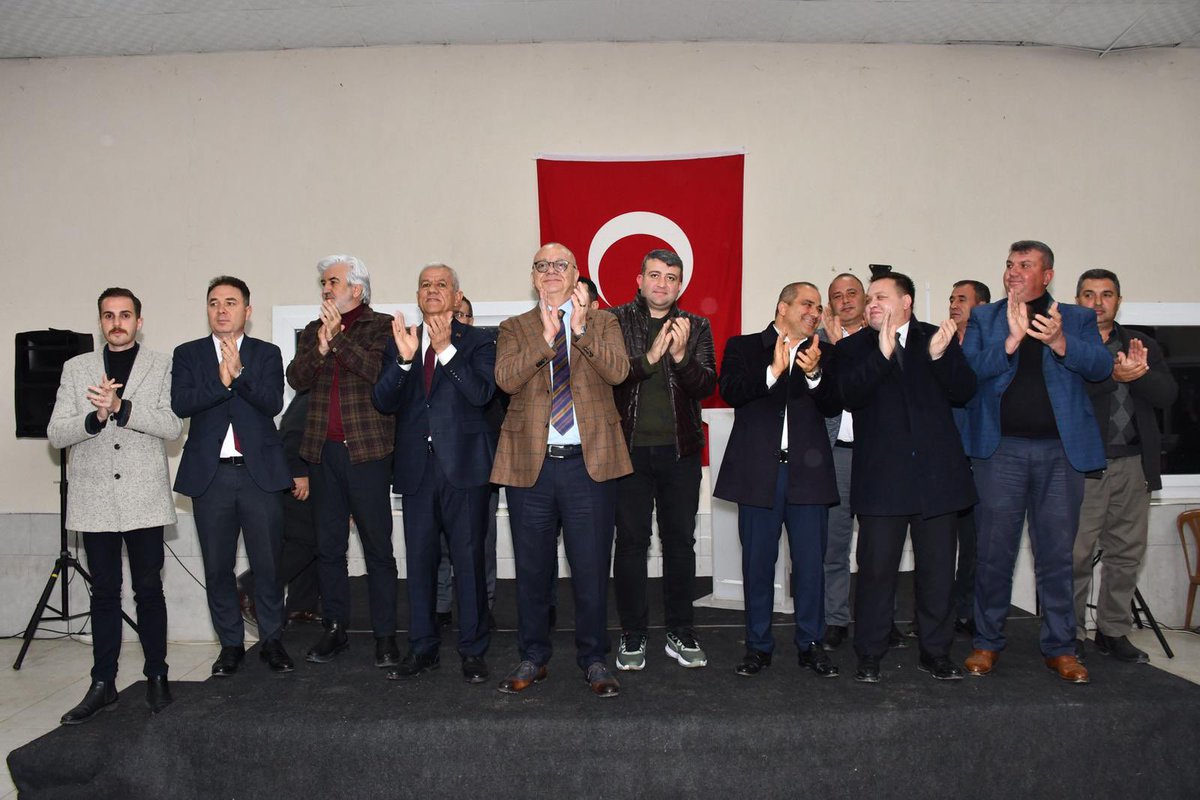 cengizergun's tweet photo. #Alaşehir ilçemiz, Uluderbent Mahallemizde kıymetli hemşehrilerimizle selamlaşmamızın ardından kurulmuş olan gönül sofrasında iftarımızı hep birlikte yaptık. Rabbim, oruçlarımızı ve dualarımızı kabul; birlik ve beraberliğimizi daim etsin. 
Teşekkürler Uluderbent...
Detaylar : https://t.co/ydGZhf7Qyl