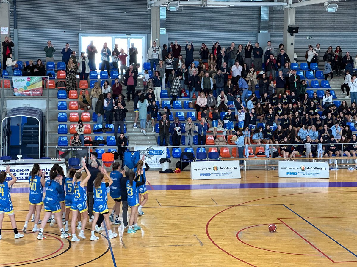 🔵🟡 LF2 🏀 Recta final de la temporada y queremos sentir vuestro apoyo. 🎟️ Este domingo (13:00) todos los abonados del @RVBaloncesto podrán acceder gratis a nuestro partido en el Pilar Fernández Valderrama ante @ADCORTEGADA. ¡Os esperamos! #SomosPonce