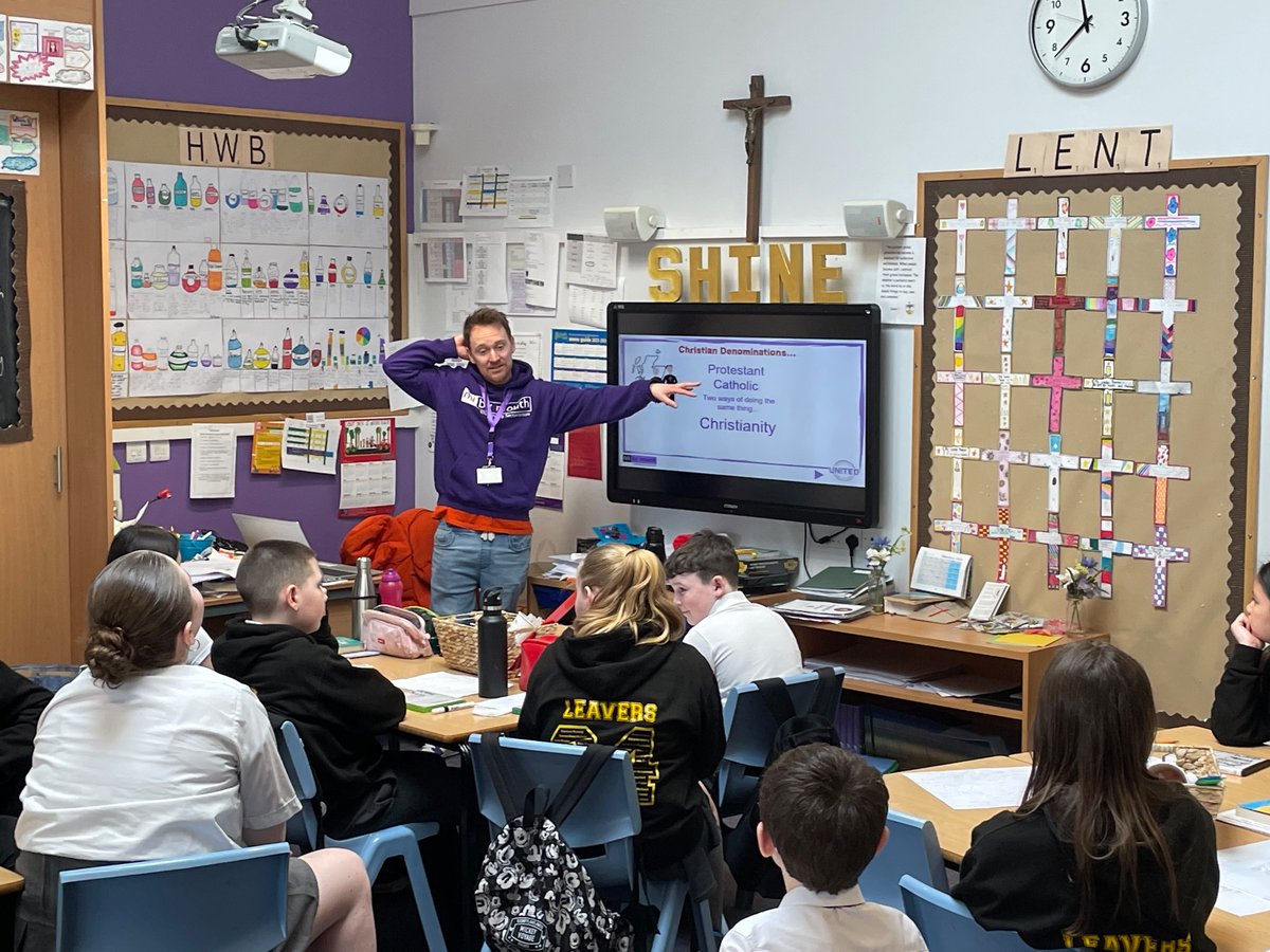 Room 11 took part in a Sectarianism workshop today from Nil By Mouth. Thank you Jamie for such an engaging, thought provoking and interesting session. @NBMScotland