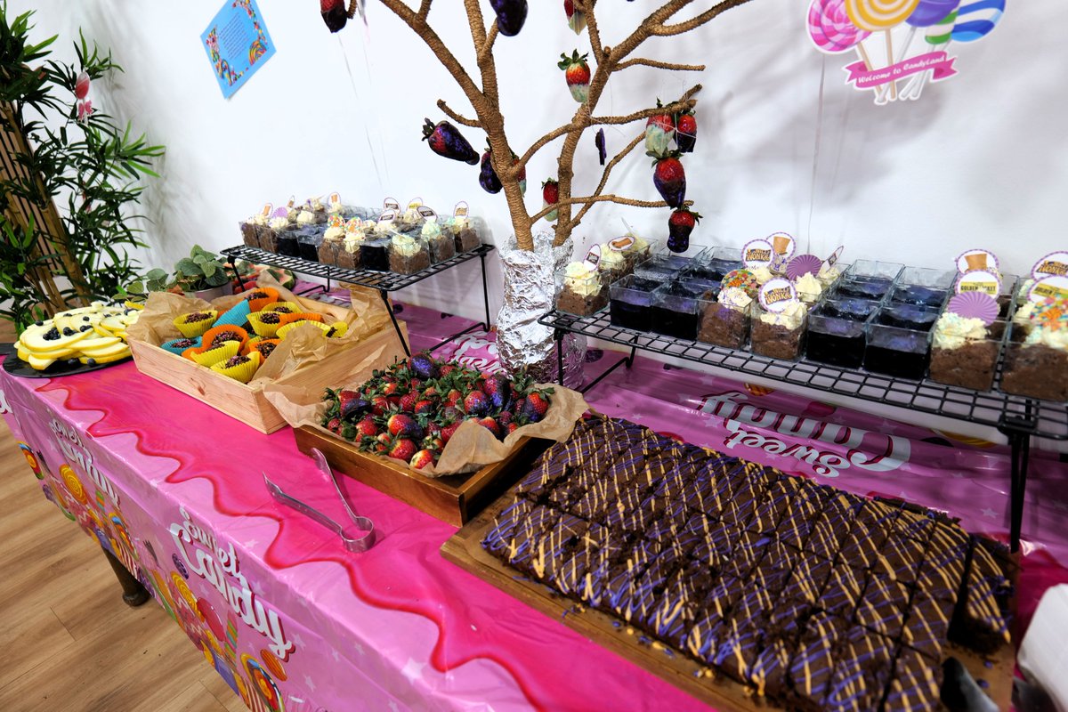 Kathryn Thomson tweet media