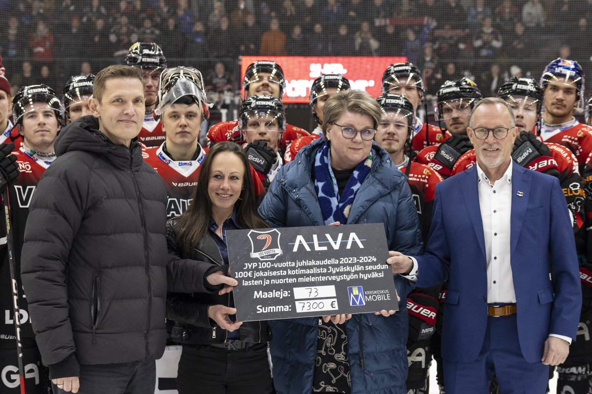 Mielenterveystyölle 7300 euron lahjoitus! 🙌🏻

Kauden aikana jokainen Hurrikaaniryhmän LähiTapiola Areenalla tekemä maali oli erityisen arvokas, kun JYP ja Alva <a href="/Alvayhtiot/">Alva</a> yhdessä lahjoittivat 100 euroa jokaisesta kotimaalista Jyväskylän seudun lasten ja nuorten