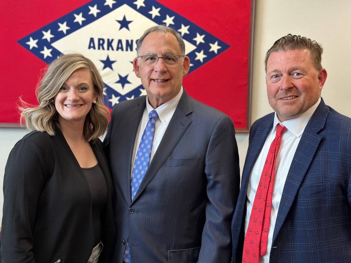 Thank you Senator @JohnBoozman for your leadership and support of treatment courts. We were honored to meet with you yesterday along with Arkansas treatment court Judge Thomas Smith and graduate Kyra!