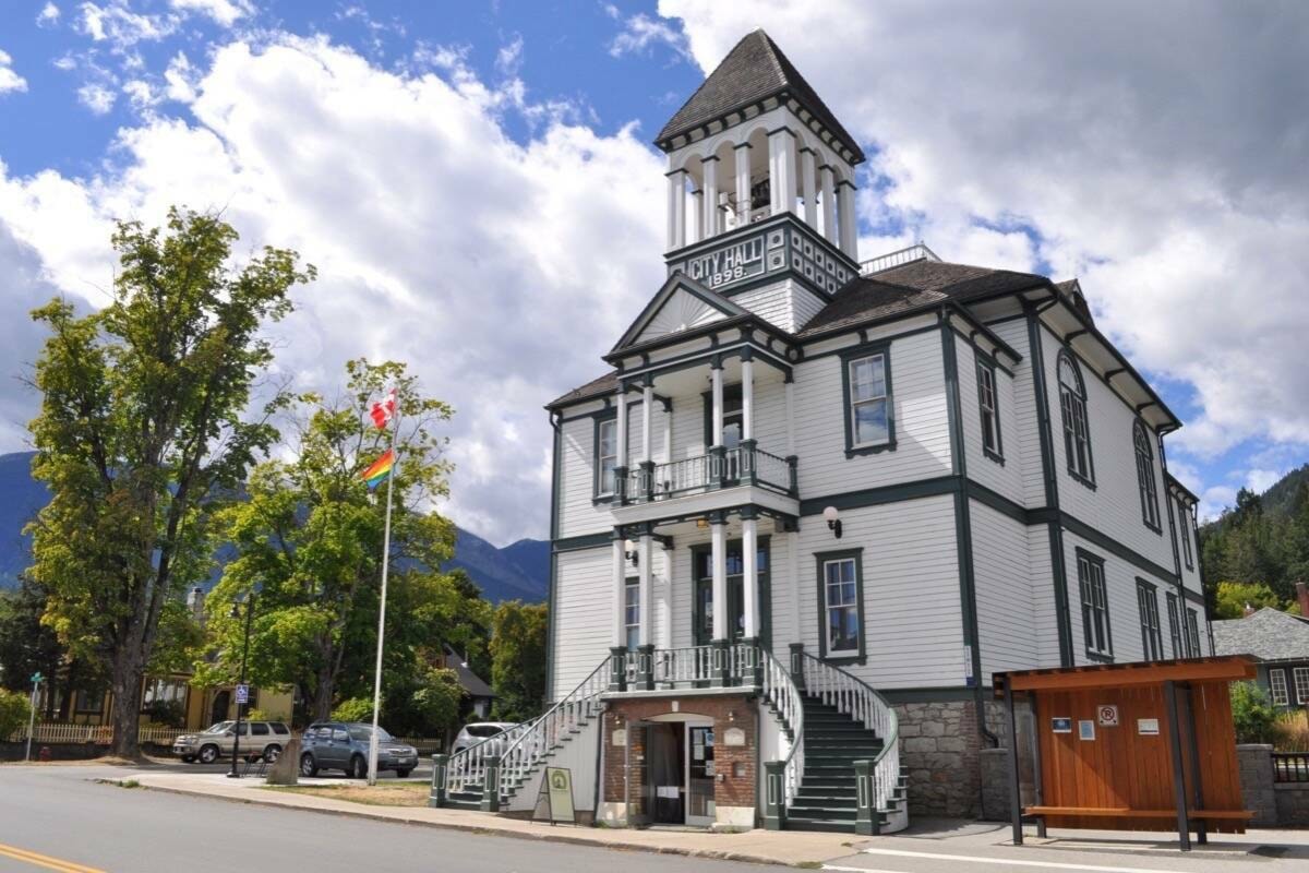 Kaslo council roundup: Kaslo Community Services permit approved yet again dlvr.it/T41rcr