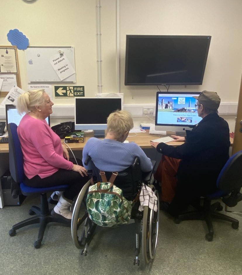 Parkviewprojec5's tweet photo. The inner circle gathering to cannily plan the next stages of the website with regard to disability access. #ParkViewProject #DigitalInclusion https://t.co/vFcYJnfS9N