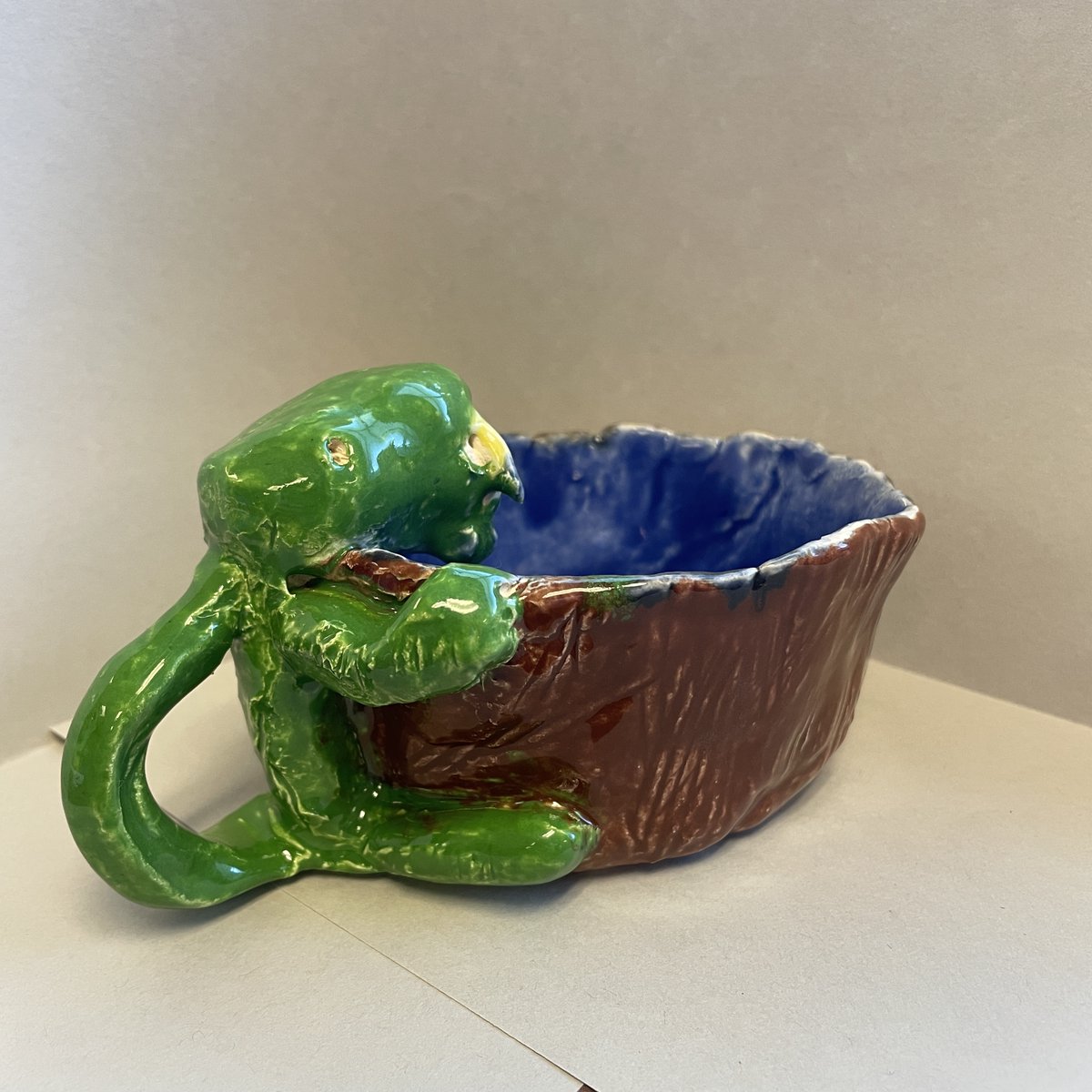 MMSMustangs's tweet photo. 8th Grade Advanced artists have completed their Washington State Visual Arts Assessments with ease. Each student typed a reflection statement with their ceramic vessels describing their creative process. You can see their work and more on display in the hallway near the Art Room. https://t.co/8YJimILH7m