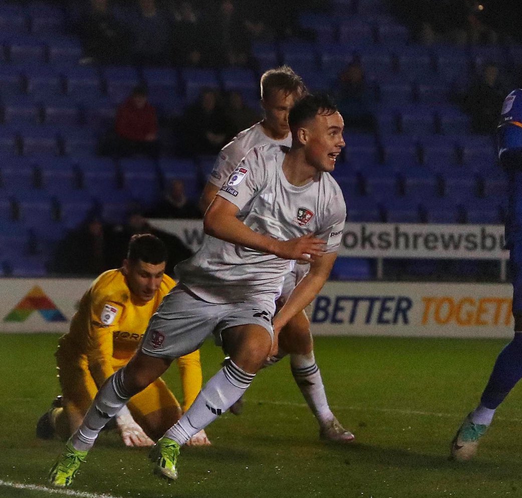 First professional goal &amp; big 3 points 😁