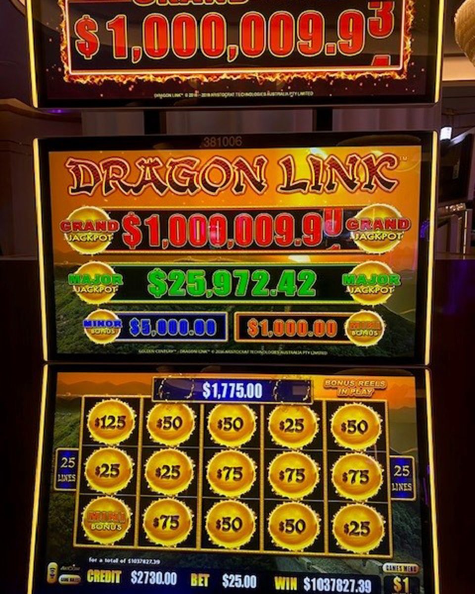 A lucky guest won the Grand Jackpot for $1,037,828 from a $25 bet while playing Dragon Link™ by @Aristocratslots in the new High-Limit Gaming Lounge at The Palazzo. Who's ready to test their luck today? 😉👇