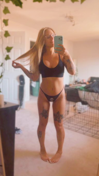 Hi :3 https://t.co/FMXvprmhEJ