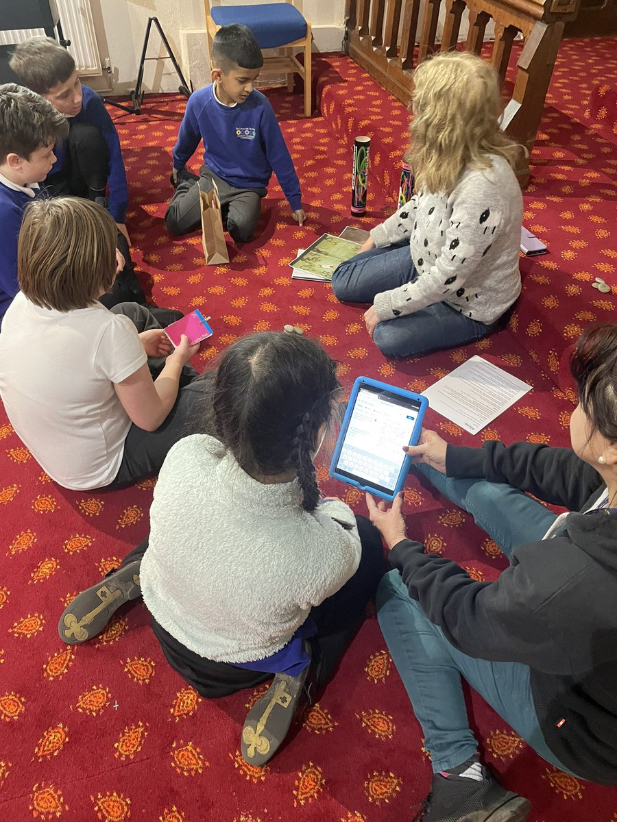 MissNorton5's tweet photo. We had such a lovely time at the church today learning about the Easter story and what forgiveness means to Christians. @HLC_Primary https://t.co/4bzfqHvXwR
