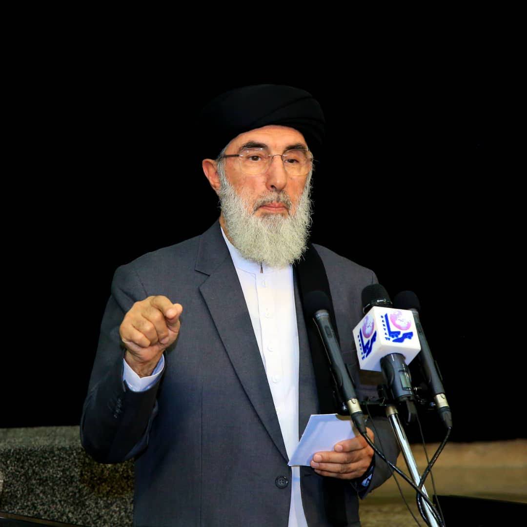 <a href="/TaskinFaro12756/">Farooq Taskin</a> په افغانستان کې د اسلامي سیاسي زعامت لپاره یواځې یو څلی پاتي دی چې کورنۍ او بهرنۍ کړۍ دواړه د دي څلي په تخریب او نړولو لګیا دي.

حزب اسلامي د خپلي اوږدي تجربې له مخې کولی شي چې په دې بحراني شرایطو کې افغانستان ته له واقعیتونو سره سم د اسلامي سیاست په رڼا کې غوره مسیر ورکړي.