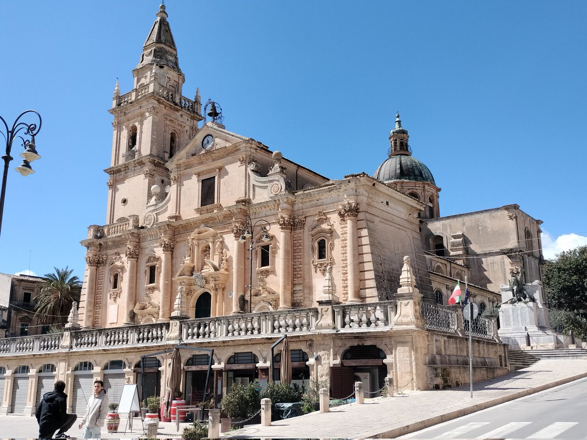 Federico II di Svevia disse 'Non invidio a Dio il Paradiso perché sono ben soddisfatto di vivere in #Sicilia' Che ne dite, aveva ragione vero?