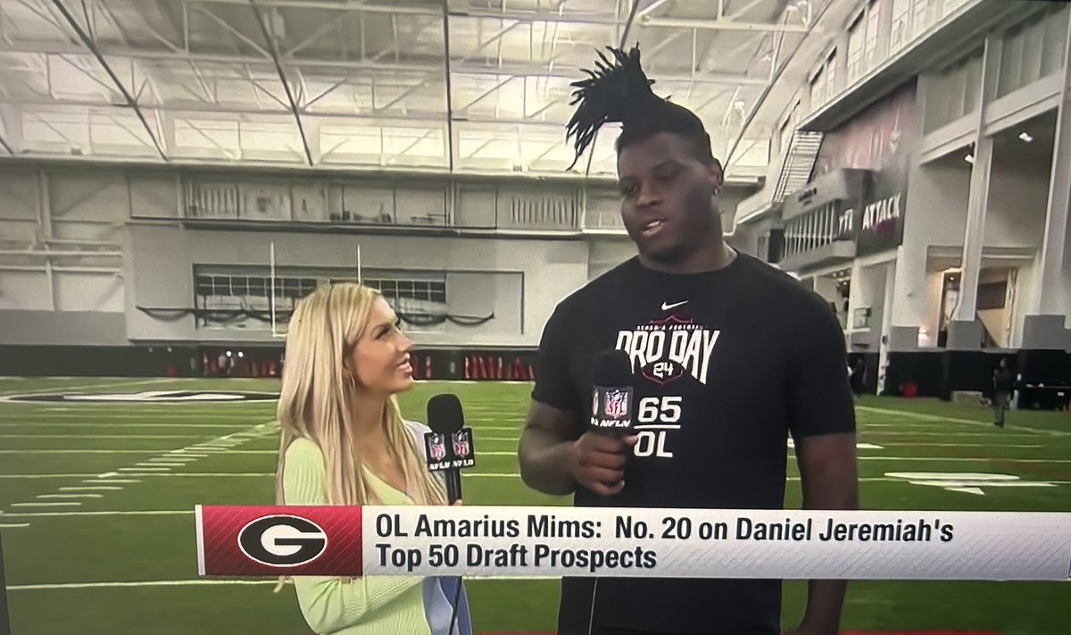 Amarius Mims is a LARGE man!!!