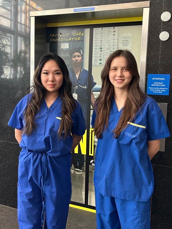 We have enjoyed getting to know two students participating in our STEM Exploration program these last few days. They had the chance to shadow the amazing Dr. @oreopoulos in both the clinic and operating room - what a fantastic experience! 🩺