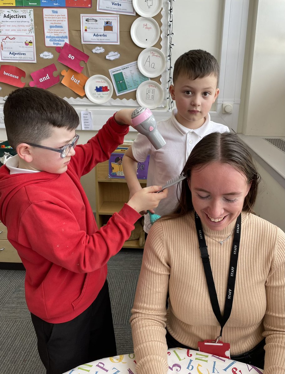 MMowberry96305's tweet photo. S’s new game of bunny tig in PE, showcasing our collection of jokes ready for Comic Relief and designing Ramadan lanterns. We also had a really busy hair salon in class this afternoon! #nurture #enjoyment https://t.co/a0p0Qy395c