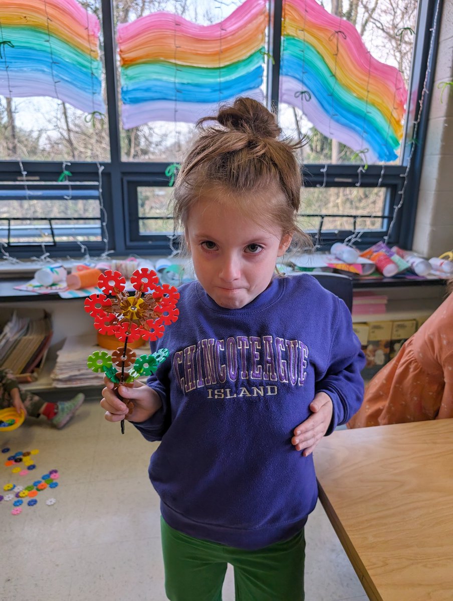 Check out this beautiful flower made by a kindergartener using brain flakes.