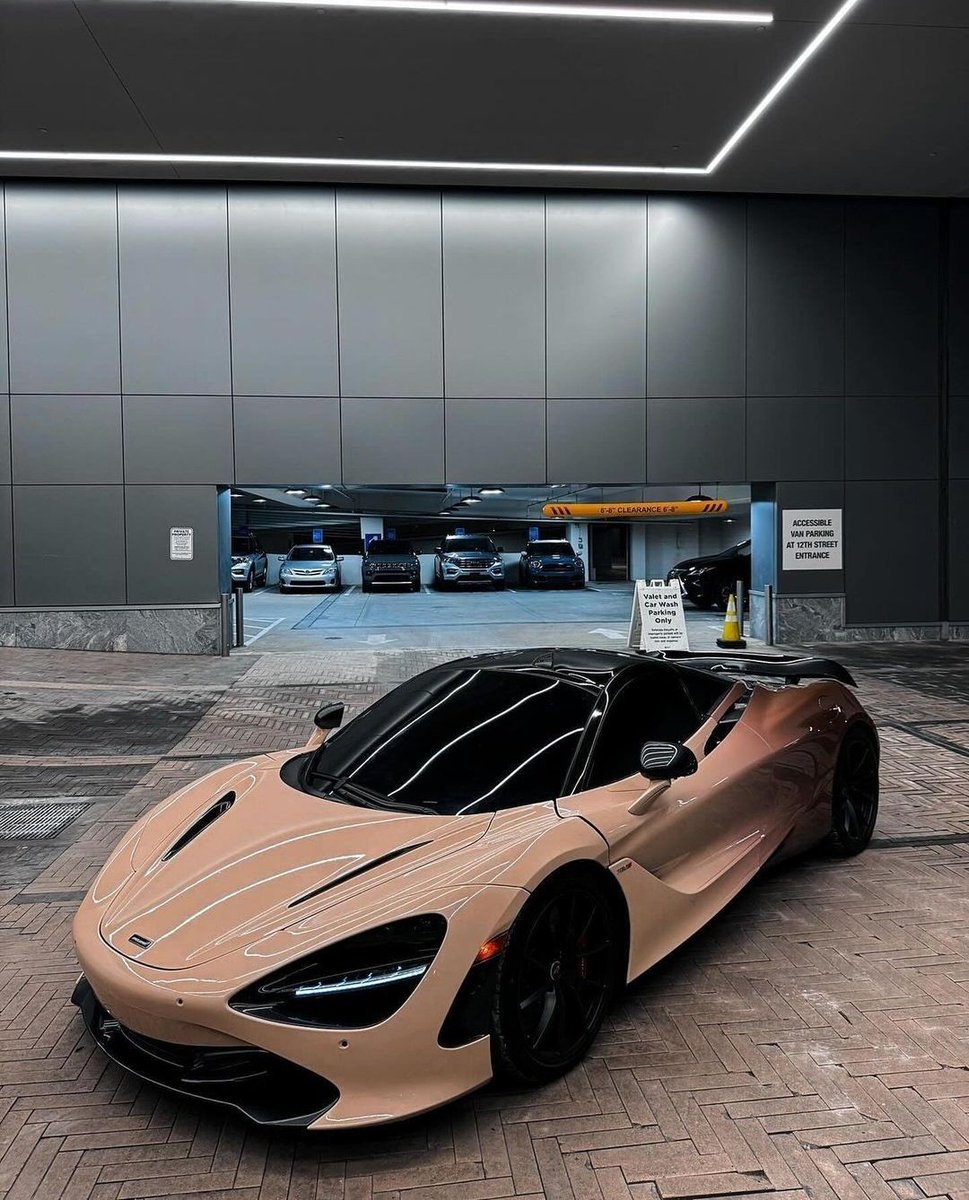 WorldWideCarsTM's tweet photo. Chocolate spec'd McLaren 720s https://t.co/2dQthI9Jpw
