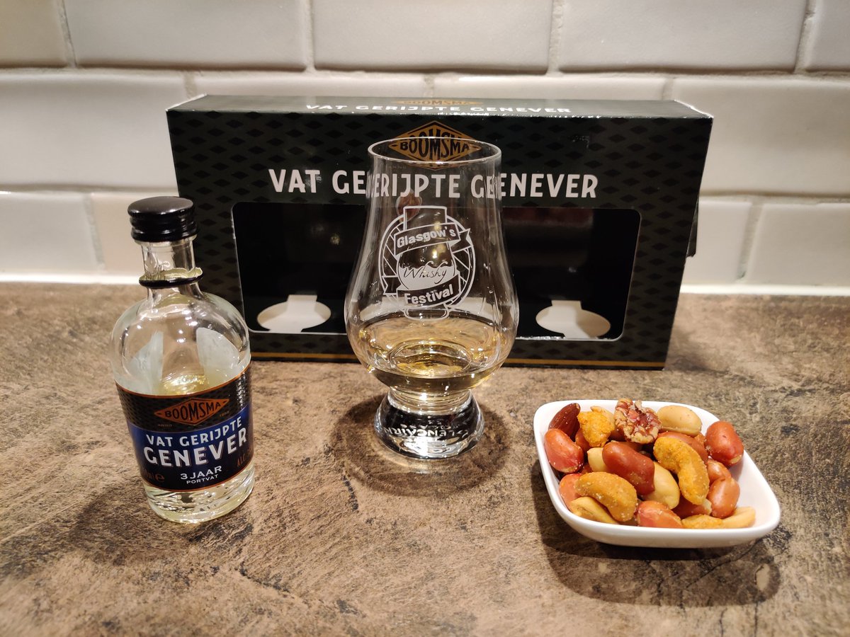MarcosWhiskies's tweet photo. Nosing & Tasting : Boomsma Vat Gerijpte Genever
3 Jaar Portvat Gerijpt
Kleur : Ambergoud
Geur : Rozijnen, Graan
Smaak : Kruidig, Tabak
#nosingentasting #vatgerijptegenever #vatgerijpt #genever #3jaar #port #zinin #gezellig #lekker https://t.co/hIBc5qKqVt