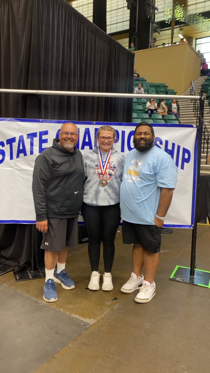 First STATE CHAMPION powerlifter in school history! Beyond proud!! 💪🏾  <a href="/MiaSoftball24/">Mia Gray</a> <a href="/SABC_AthBooster/">Sunray_Athletic_Boosters</a> #SunrayPowerlifting
