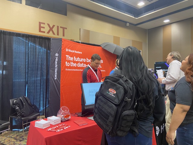 Elevate_IT's tweet photo. The exhibit floor in Phoenix is buzzing at Elevate_IT
@Adlumin @HitachiVantara @Illumio
#ElevateITphx #ElevateIT https://t.co/GopQ06Wjjr