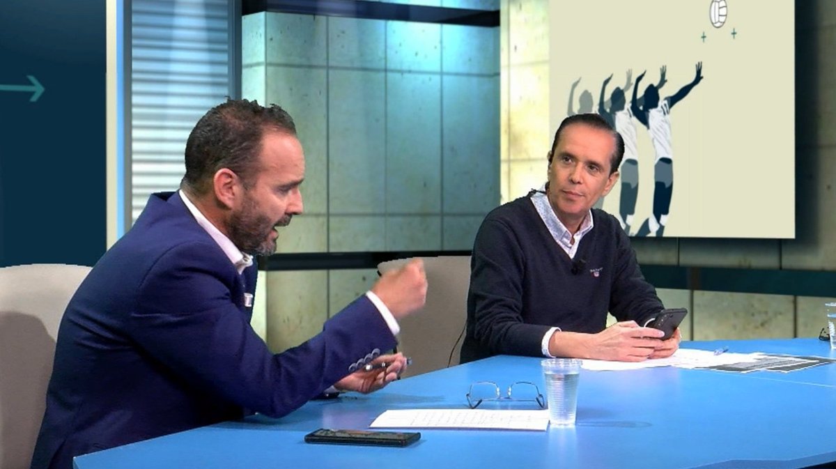 La tardía destitución tras 19 jornadas sin ganar de Gaizka Garitano en un <a href="/U_D_Almeria/">UD Almería</a> que descenderá.
Y el fichaje de un entrenador con la experiencia, exigencia y carácter de Pepe Mel.
Asunto abordado por <a href="/yiyolopez99/">Rafa López</a> y <a href="/JuanJoAguilera1/">Juanjo Aguilera</a> con <a href="/juanjito8/">Juanjo García</a>

youtu.be/KQecb1lmRpg?si…