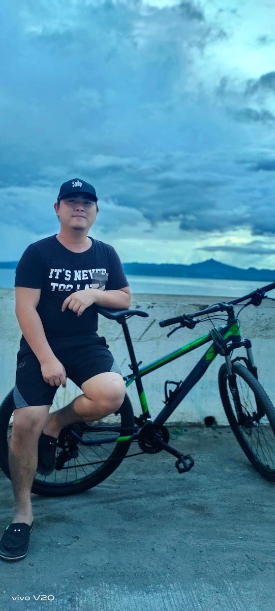 ChubzPot's tweet photo. Post yourself in black🖤 https://t.co/mx4XaP5F5e