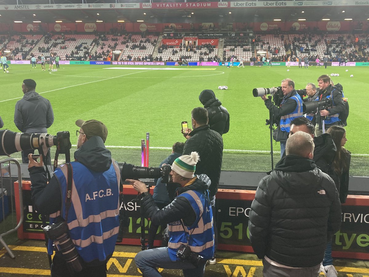 Nick_Hawkins_'s tweet photo. Cameramen at @afcbournemouth eagerly awaiting appearance of Tom Lockyer at @afcbournemouth https://t.co/lXRwvO3luj