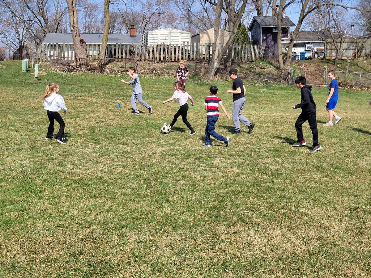 mpiks23's tweet photo. Campi's Club Unify had so much fun getting outside to play soccer today. We especially loved seeing how inclusive students were, making sure everyone got a chance to have the ball. Great job, Cougars! ⚽️🧡💙 #CampiCougars #District54 #PlayUnified #ChooseToInclude https://t.co/KggjQf9rFm