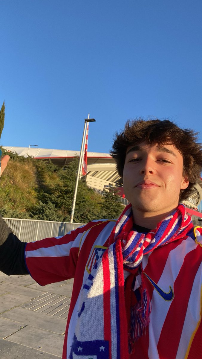 AtleFrancoferd2's tweet photo. #ferchu va bien ♥️⚪️♥️📽 @Bendita_Aficion #UCL #AtletiInter https://t.co/D3kG2Zlots