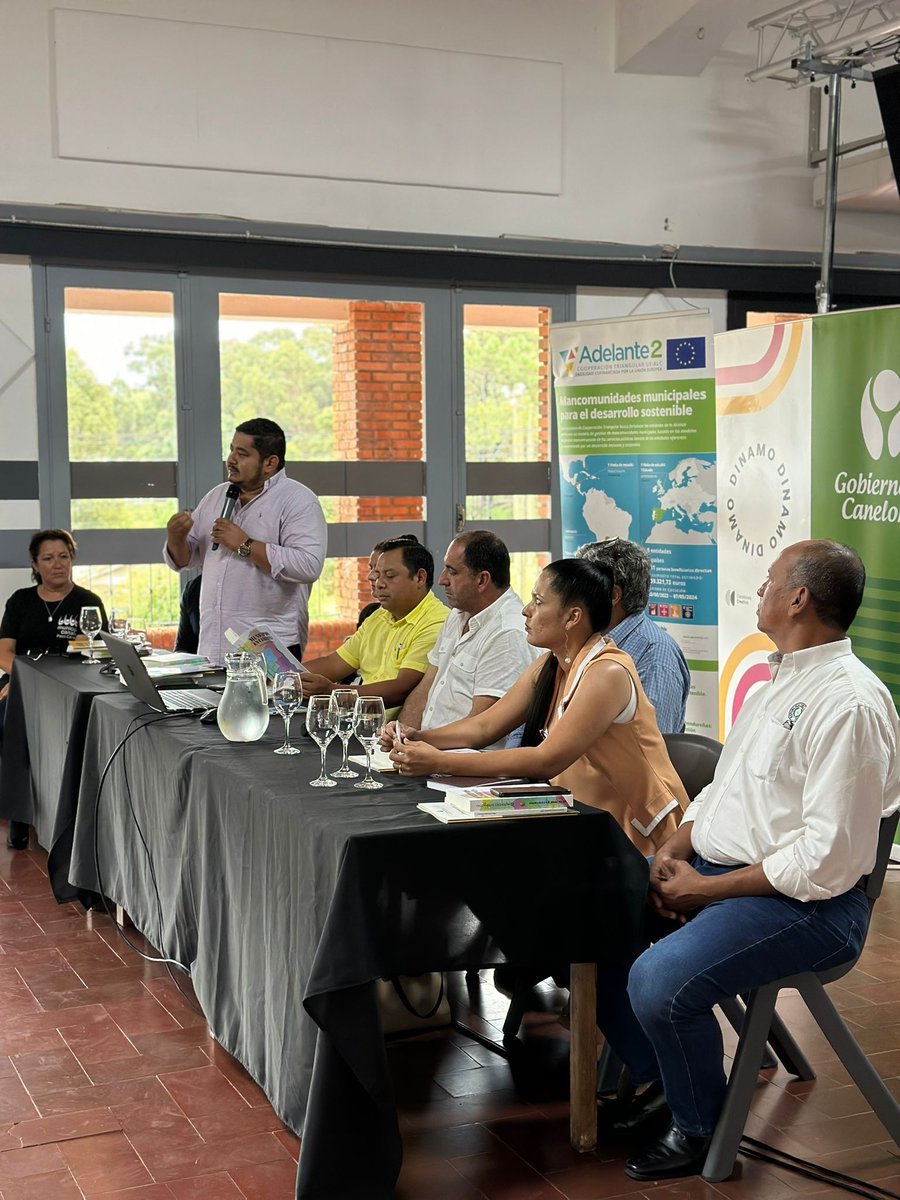 PlenaMunicipios's tweet photo. La jornada de hoy se desarrolla en Espacio Dínamo de Atlantida. Panelistas de las delegaciones de El Salvador, España, Honduras y Paraguay comparten sus experiencias vinculadas a #mancomunidades #Agenda2030
#cooperaciontriangular @ADELANTE_UE_ALC @AMHON1 @cintendentesuy @FELCODE https://t.co/3A3WUaiNk1