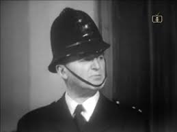 SaveRedlandLibr's tweet photo. 7.20pm TODAY on @TalkingPicsTV
From 1956 s2 Ep 11 of #Police #Drama📺 #DixonOfDockGreen - “The Roaring Boy” directed by #DouglasMoodie & written by #TedWillis
🌟#JackWarner #PeterByrne #ArthurRigby #JeanetteHutchinson #MoiraMannion #NeilWilson #PhoebeHodgson #KennethCope https://t.co/Rt4ROS9mYN