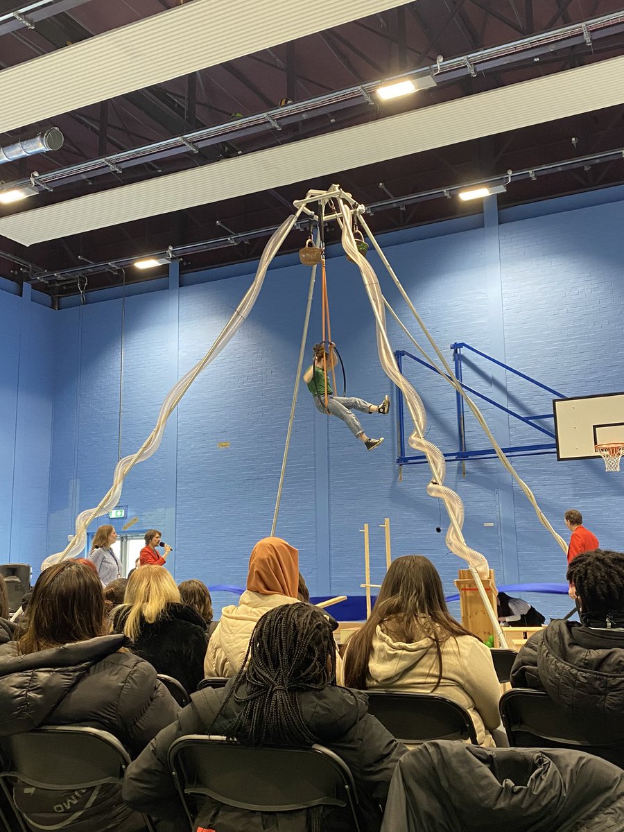 Huge thank you to @rowanbankenv who delivered a fantastic climate change performance to our pupils <a href="/WHHS_Edin/">Wester Hailes High School</a>. Such an engaging way to deliver some big topics!