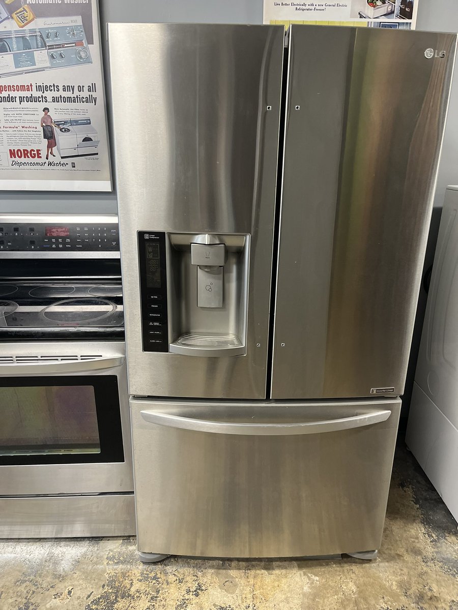 JohnnysApplian1's tweet image. You’re in luck! Look at this upscale kitchen set with an affordable price tag! LG Kitchen Set - package price: $1,495.00 🍀

☎️ 901-237-1936
🏬 4570 Raleigh LaGrange, Memphis 38128
⏰ Mon-Fri: 10a-6p; Sat: 10a-3p

#kitchenset #stainlesssteelappliances #LG #LGAppliances