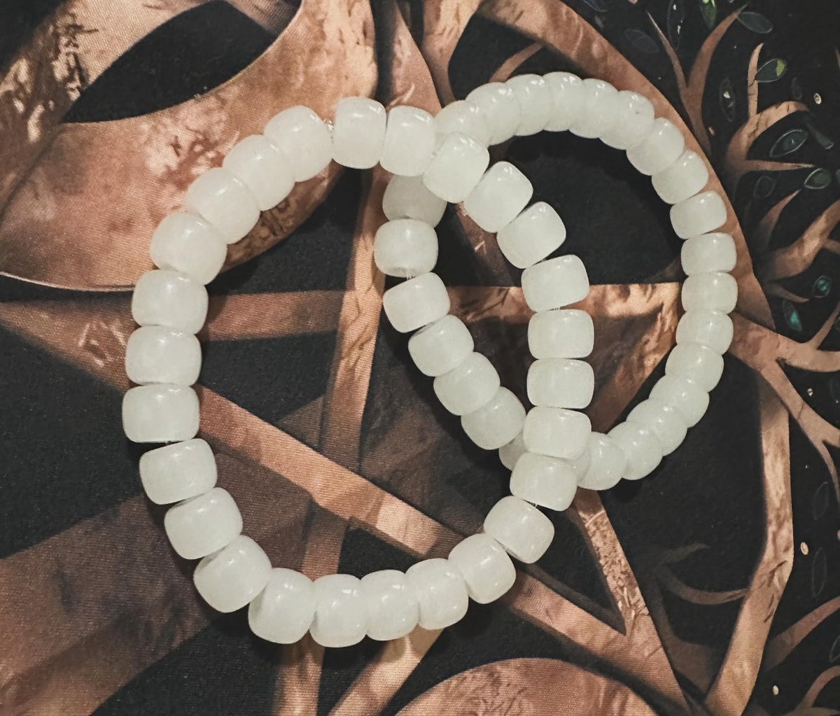 New jewelry added to my site!!
Get yours before they’re sold out 🌸

Intuitionsoilsandcandles.com