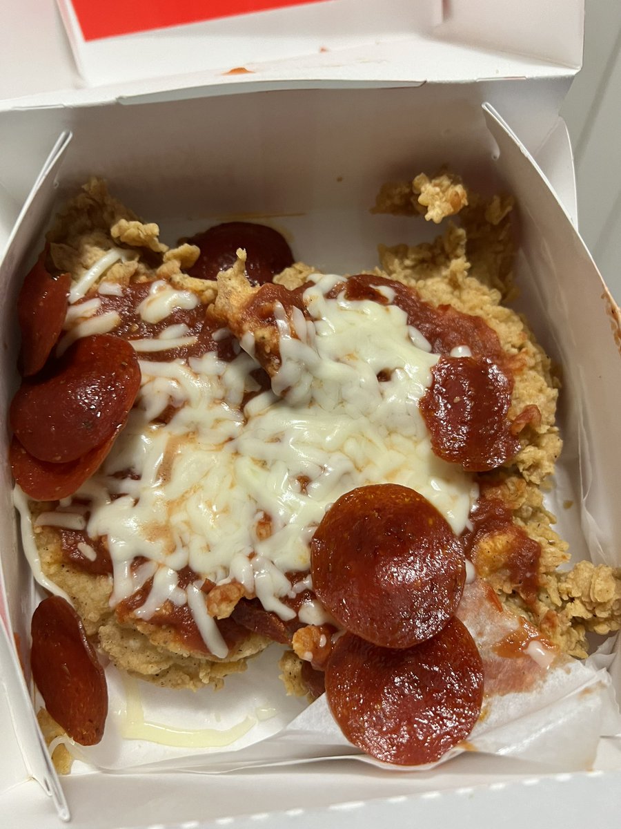 BoozyBumbler tweet media