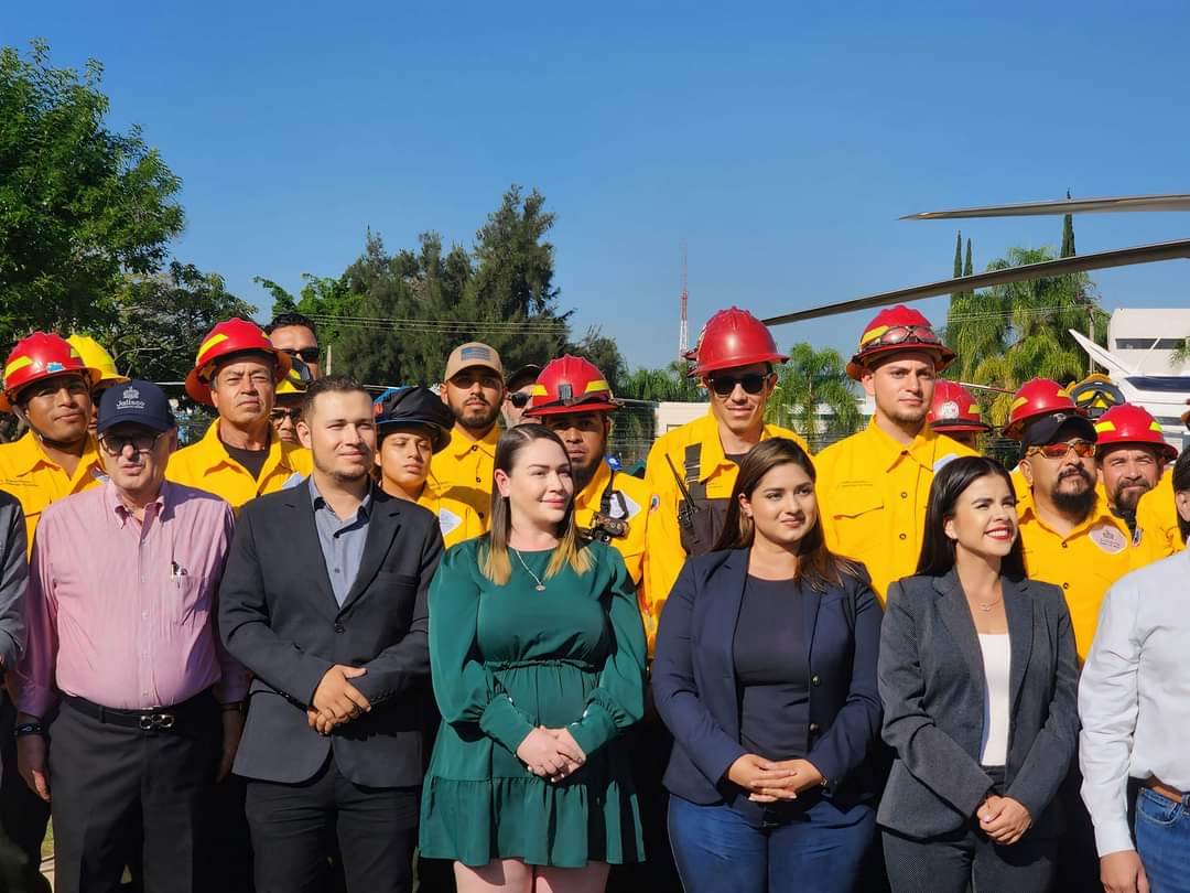 Asistimos está mañana a la presentación de la Campaña de Prevención y Combate de Incendios Forestales 2024. 

Se cuenta con 1,958 bomberos forestales que se distribuyen en 191 brigadas, 221 vehículos especializados, 5 aeronaves. Además de la elaboración de un índice de riesgo.