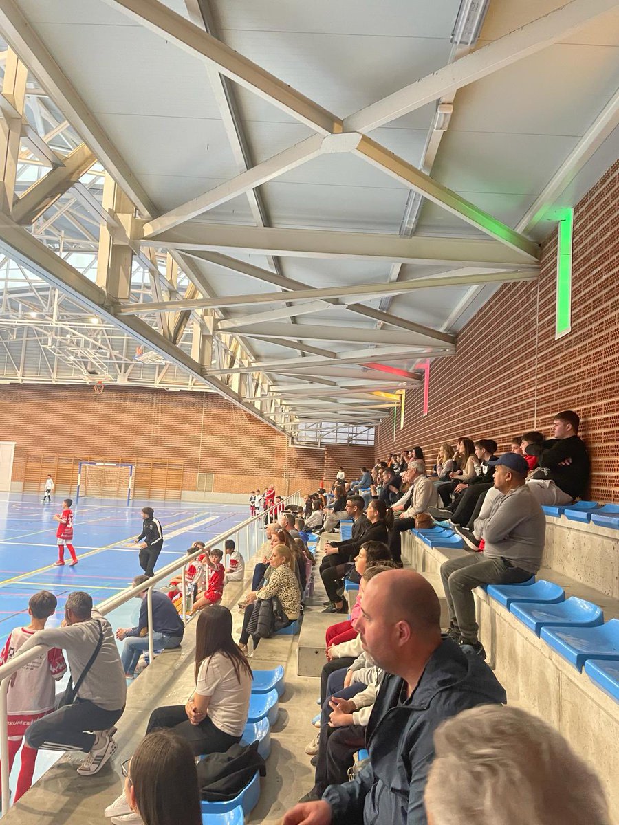 Muchísimas gracias al <a href="/alcantarillacfs/">Alcantarilla CFS</a> por la colaboración con nuestra selección @ffrm_ins Fútbol Sala 👏🏼👏🏼👏🏼🔝😀🇪🇸