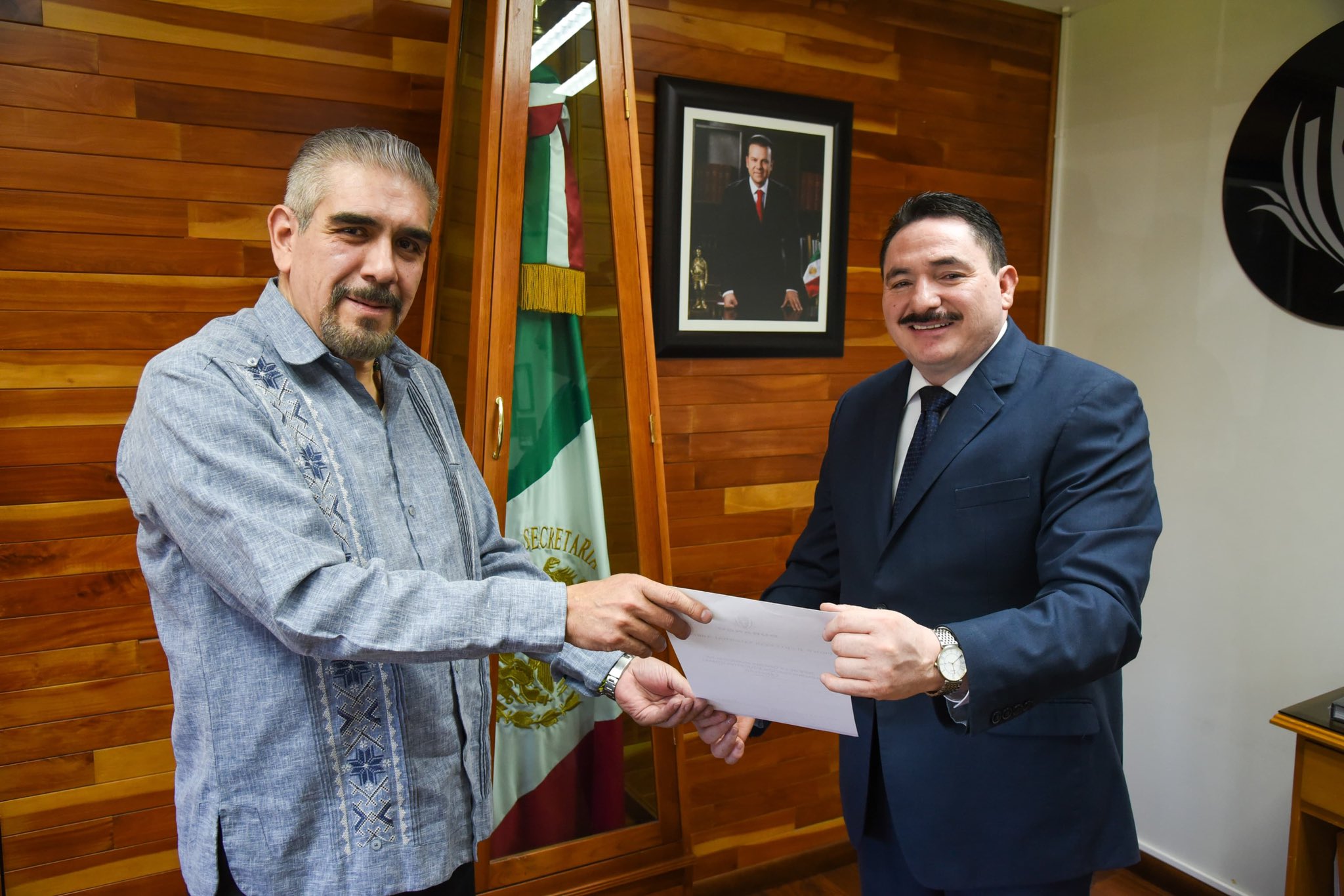 Secretaría de Educación del Estado de Durango on X: "El Secretario de Educación, Dr. Guillermo Adame Calderón, tomó protesta al M.C. Cuauhtémoc Armas Enríquez como Director General del CECyTE. https://t.co/GP831cyS1g" / X