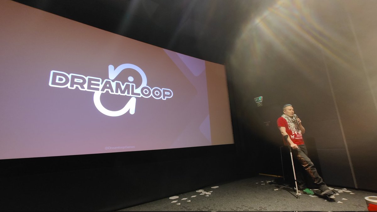 The Dreamloop crew left our Sietch for a screening of Dune Part Two this evening. 🪱

Thanks to all the Friends of the 'Loop who made it out as well!