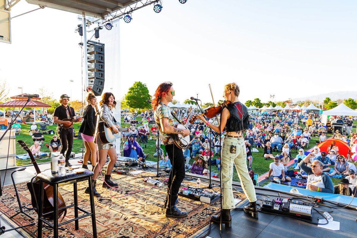 We're one month away from our annual Bluegrass Festival! 🎶 The 2024 Las Vegas Bluegrass Festival will be held on Saturday, April 13, from 11 a.m. to 7 p.m. at Centennial Hills Park, 7101 N. Buffalo Drive. 📍 Reasons to attend: -It's FREE & open to all ages -Hear music from the…