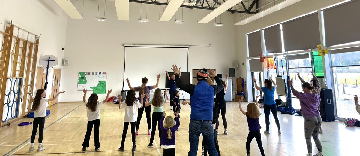 Parent and Child Fitness Classes led by our amazing Mrs Britton! Well done to everyone who attended! We hope you had fun! 🕺🏻💜🏃🏾‍♂️ #WellbeingWeek #FamilyLearning #SouthdaleFamily #TeamSouthdale <a href="/WlhwbChamps/">WL Health and Wellbeing</a>