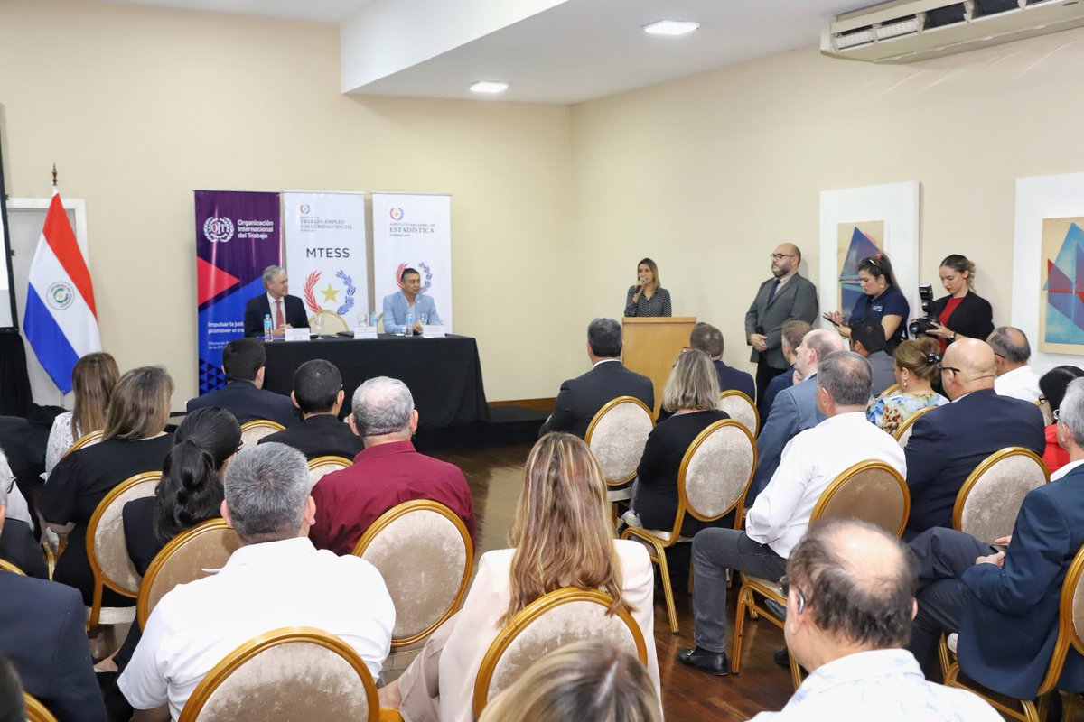 MTESS_PY's tweet image. #Paraguay implementará el Sistema de Información del Mercado Laboral #SIMEL 🙌🏻📊

Tras la firma de un acuerdo interinstitucional con el @INE_Paraguay y la @OITconosur, Paraguay da los primeros pasos para la implementación del Sistema de Información del Mercado Laboral #SIMEL. Se