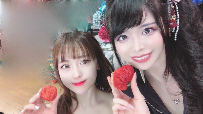 今日からポリゴンウェイブも出せました〜🙆&zwj;♀️✨ 4回目一見さんも常連さんも賑やかで嬉しかった〜☺️ 小倉本日もありがとうございました。 大好きな立葵ちゃんイチゴパーティーした🍓  #立葵 https://t<a href="/tag/%E7%AB%8B%E8%91%B5"class="tags">#立葵</a>
