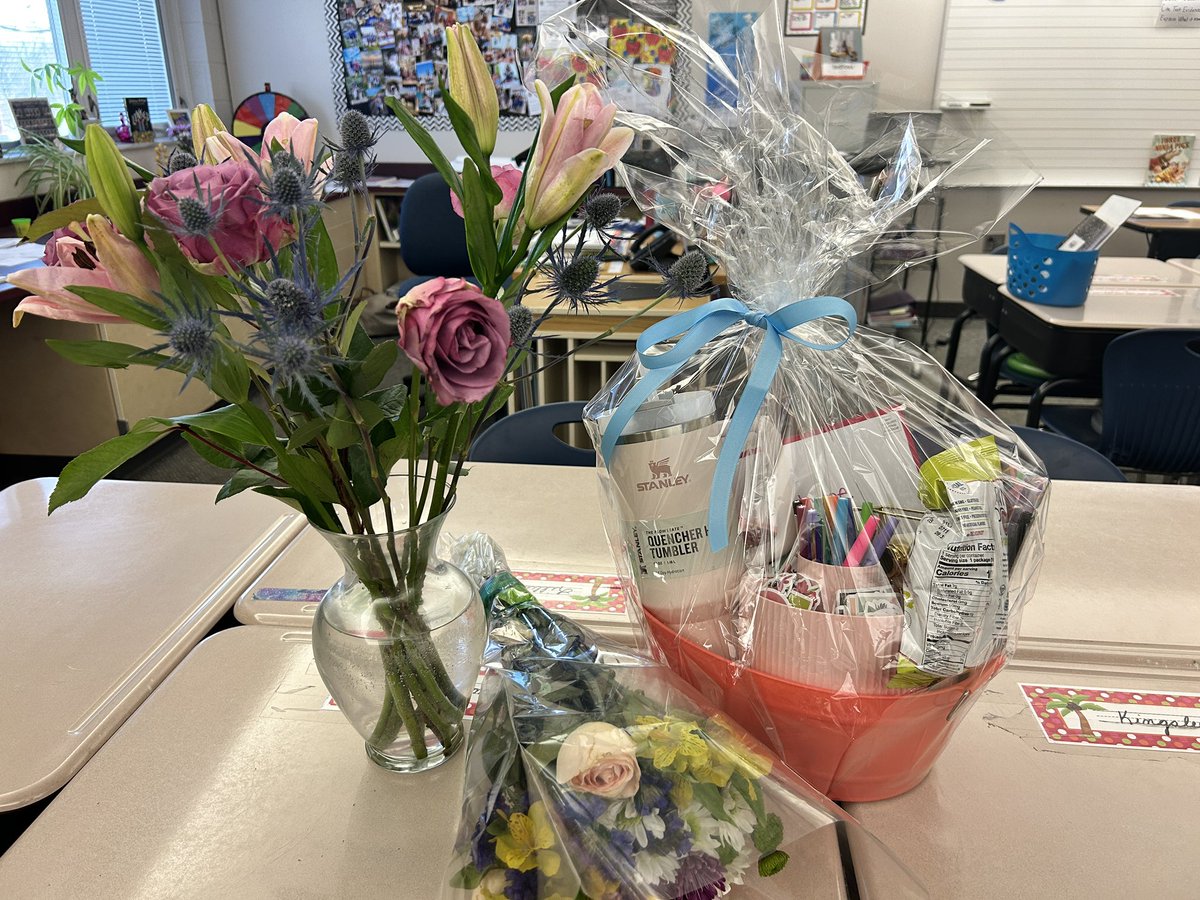 Team G Wolves tweet media