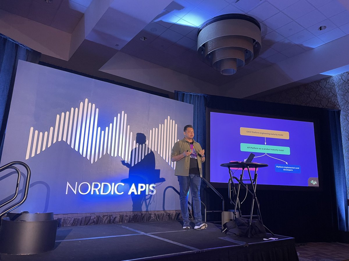 Currently on the stage, Budha from @tyk_io on crafting a cloud native API platform to accelerate platform maturity. #AustinAPISummit